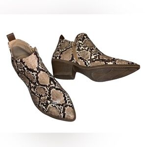 BOHO Sexy Faux Snakeskin Side Zip 1 7/8” Wood Grain Heel Booties Cowboy Boots